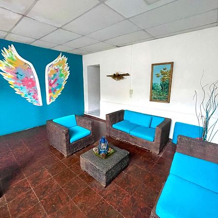 Hotel Y Cafe Ixmati Suchitoto Dış mekan fotoğraf