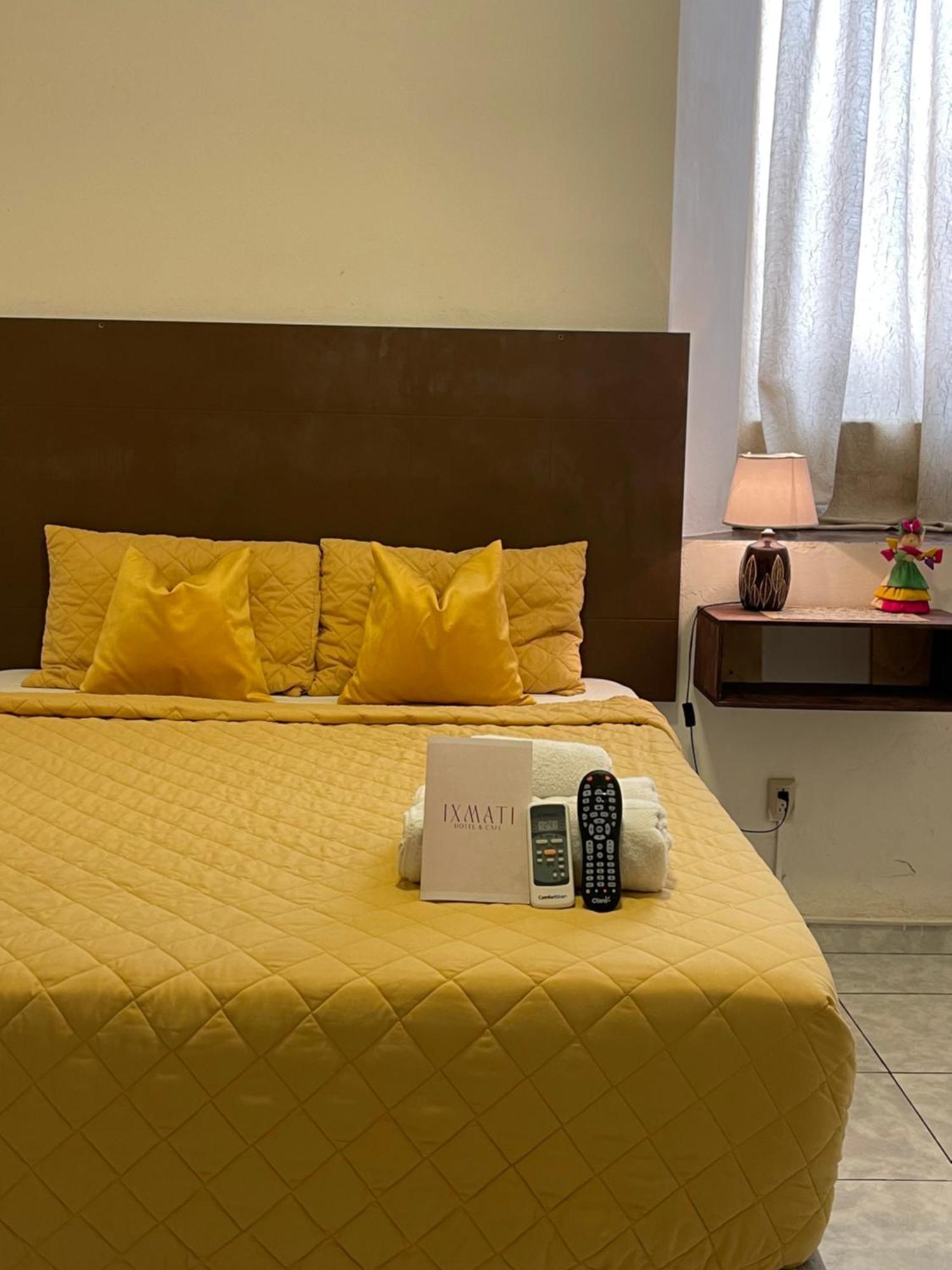 Hotel Y Cafe Ixmati Suchitoto Dış mekan fotoğraf