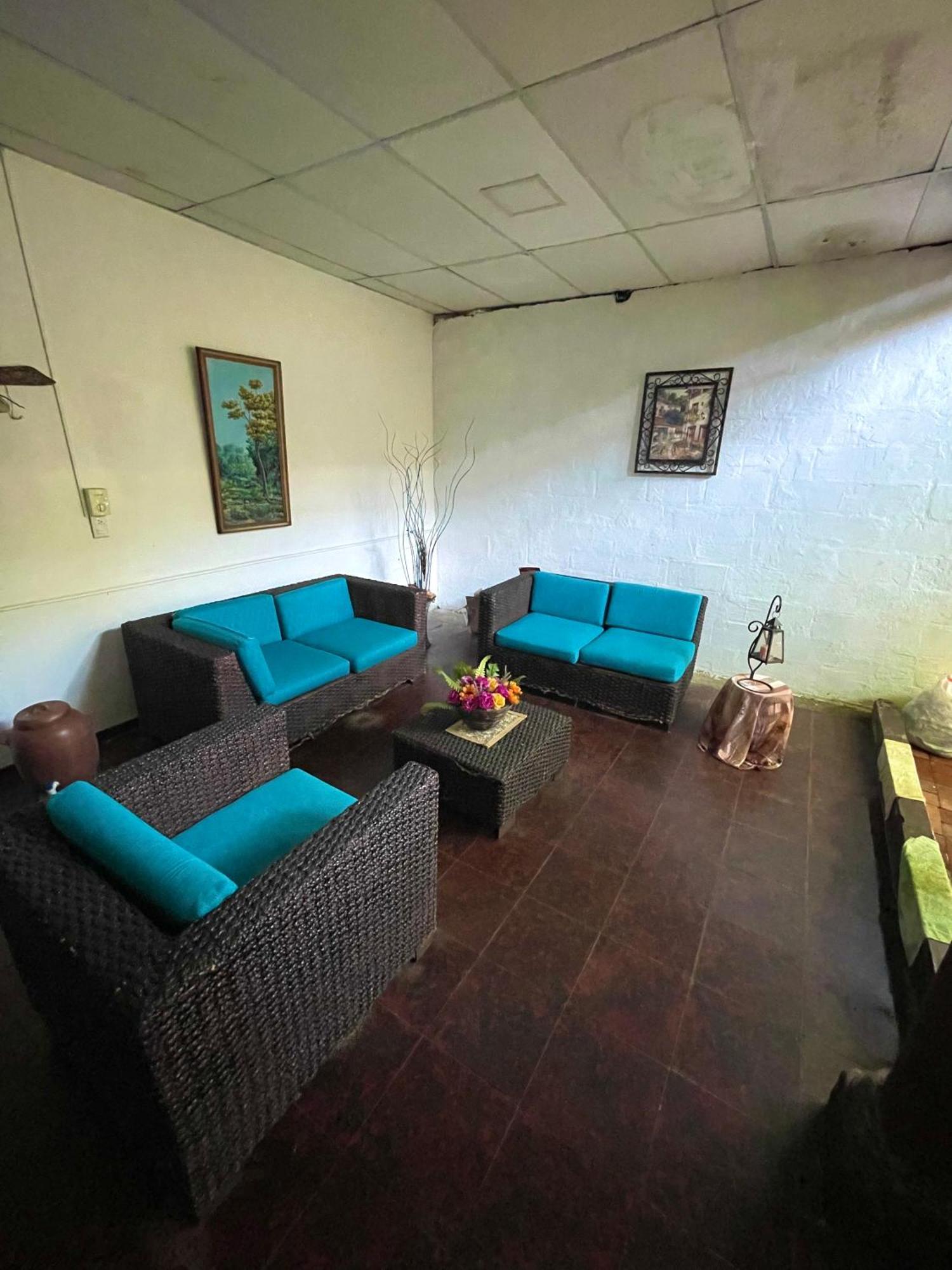 Hotel Y Cafe Ixmati Suchitoto Dış mekan fotoğraf