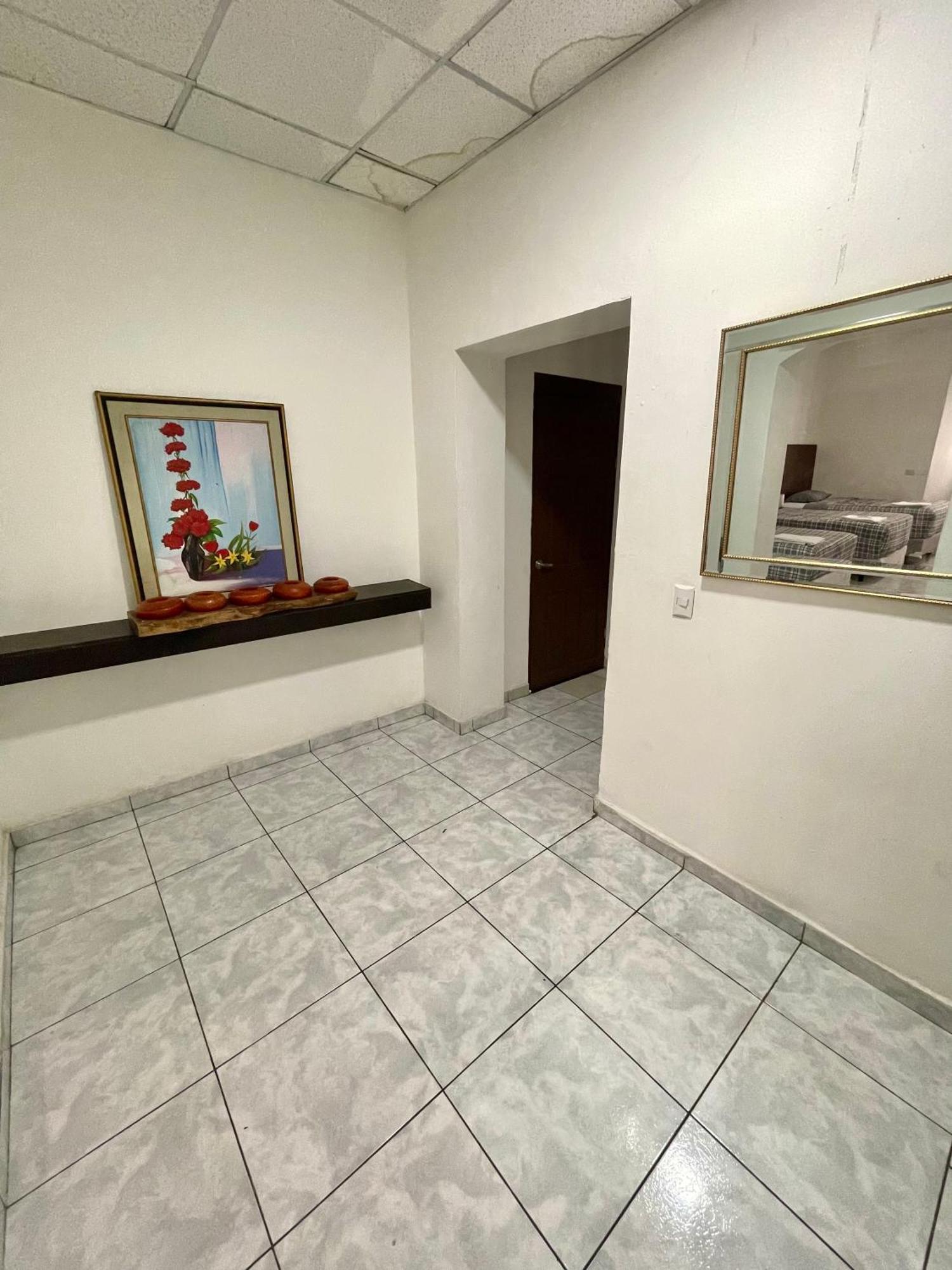 Hotel Y Cafe Ixmati Suchitoto Dış mekan fotoğraf